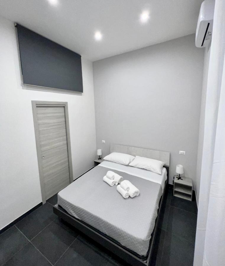 Civico Sedici Hotel Napoli Bagian luar foto